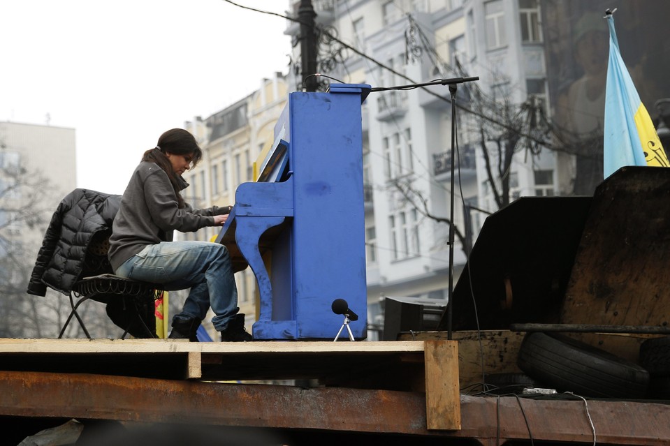 беркут-слушает-попсу-не-шопена