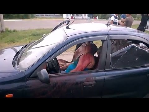 Под Новоайдаром автобус с людьми попал под обстрел. Много раненных (видео 18+)