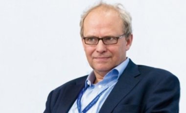 В Украине сейчас можно смело сокращать 60% госорганов, - Андерс Ослунд.